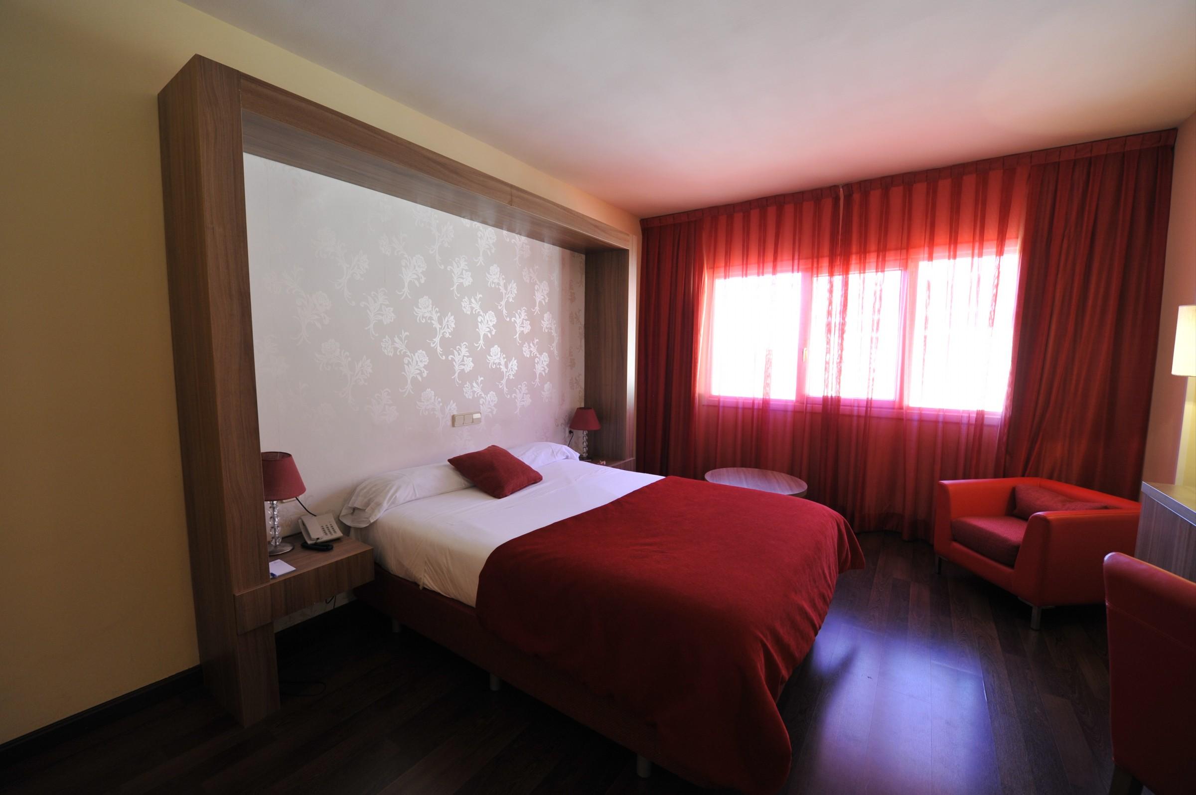Hotel Puerta De Segovia La Lastrilla Exterior foto